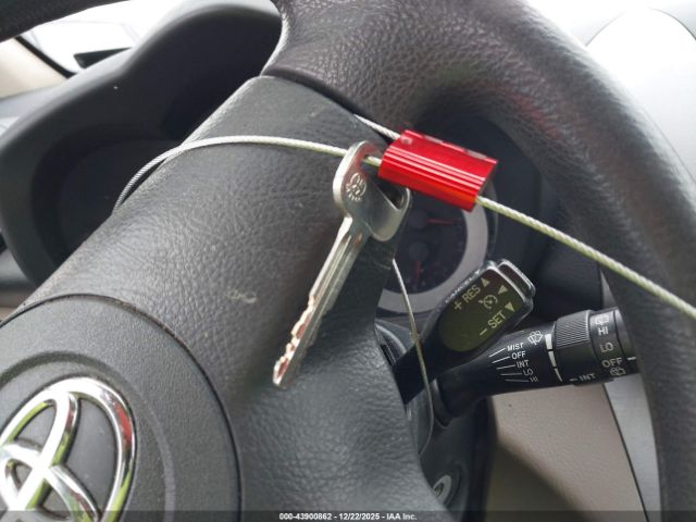 Toyota RAV4 Image 11