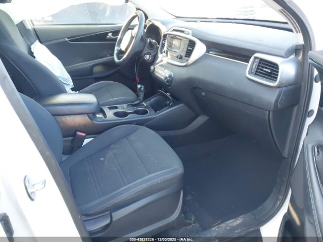 Kia Sorento 3.3l Lx Image 11