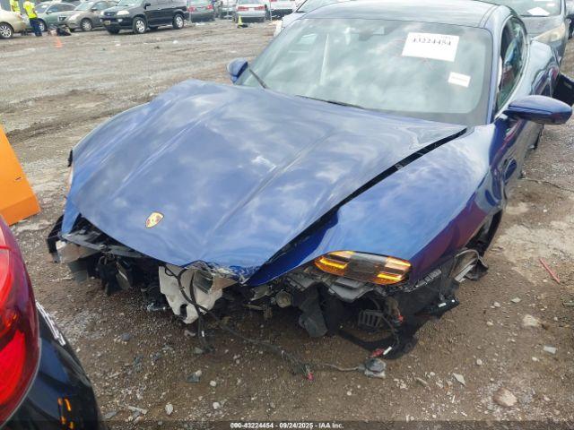 Porsche Taycan Image 16