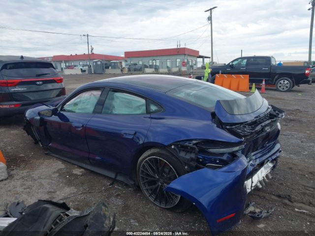 Porsche Taycan Image 18