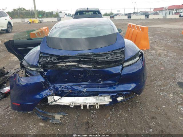 Porsche Taycan Image 10