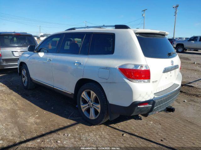 Toyota Highlander Limited V6 Image 2