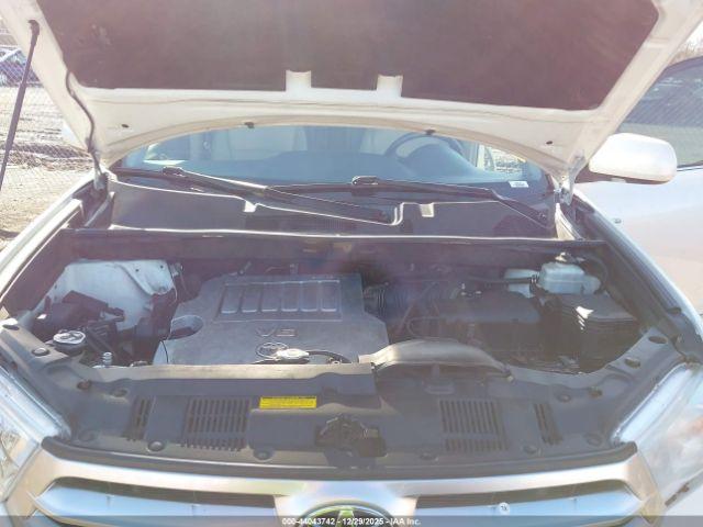 Toyota Highlander Limited V6 Image 7