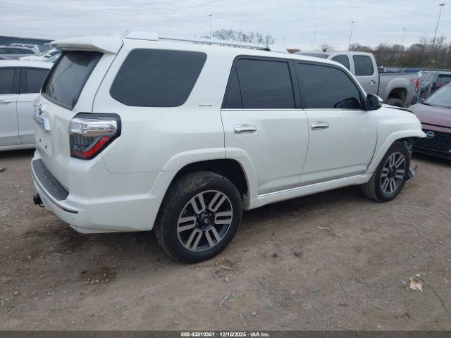Toyota 4Runner Limited Image 14