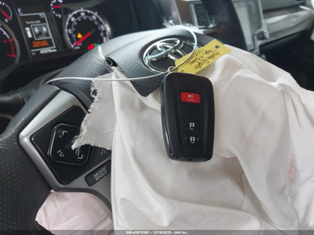 Toyota 4Runner Limited Image 11