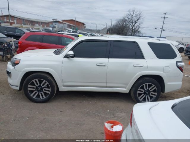 Toyota 4Runner Limited Image 3