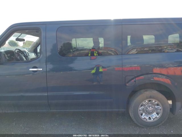 Nissan Nv Sl V8 Image 11