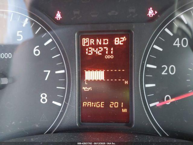 Nissan Nv Sl V8 Image 13