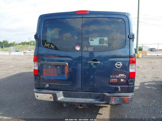 Nissan Nv Sl V8 Image 16