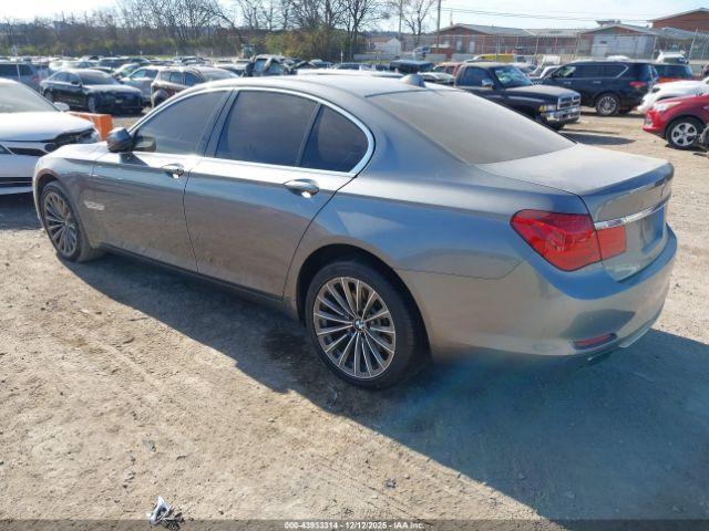 BMW 7 Series Image 3