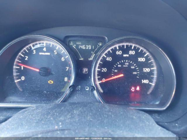 Nissan Versa 1.6 Sv Image 11