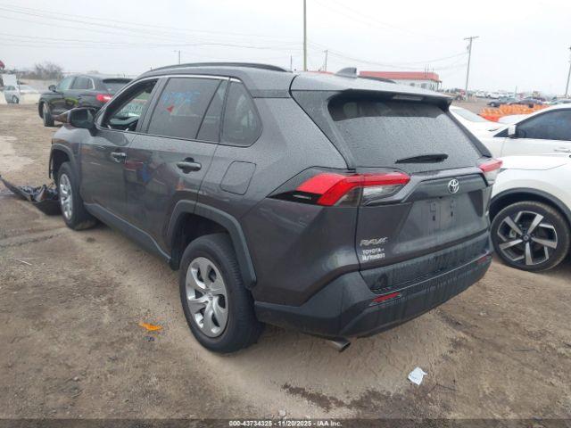 Toyota RAV4 Le Image 7