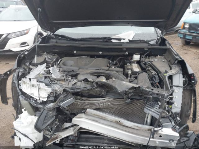 Toyota RAV4 Le Image 8