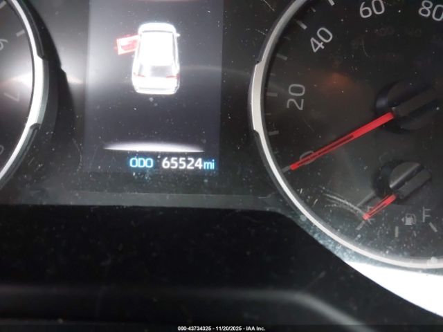 Toyota RAV4 Le Image 13