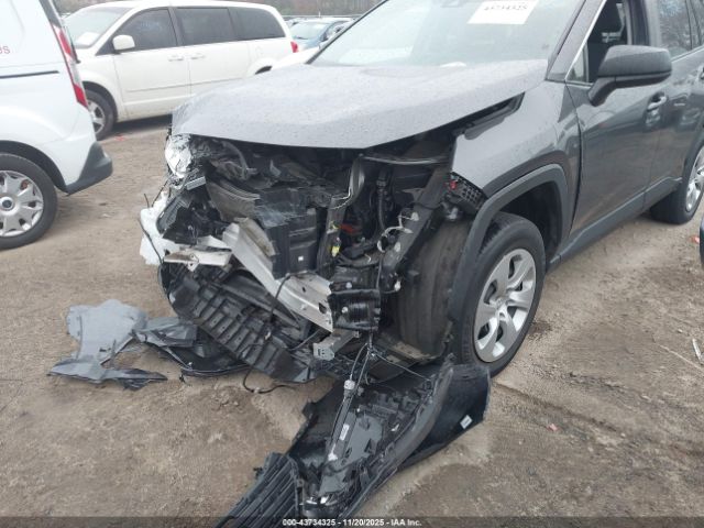 Toyota RAV4 Le Image 16