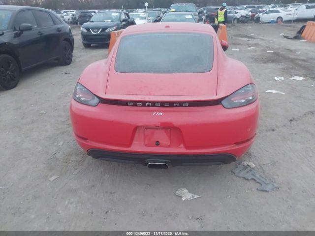 Porsche 718 Cayman Image 7