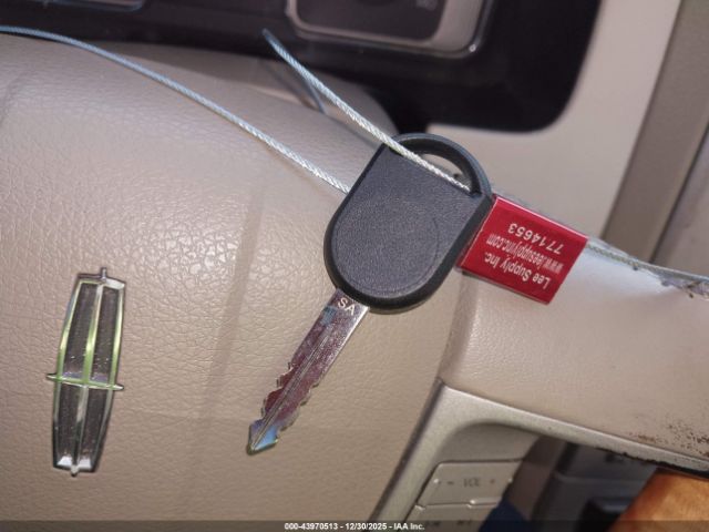 Lincoln MKX Image 10