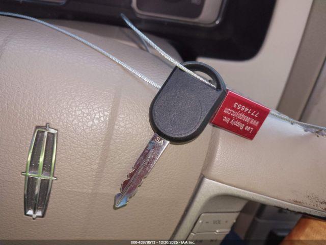 Lincoln MKX Image 10