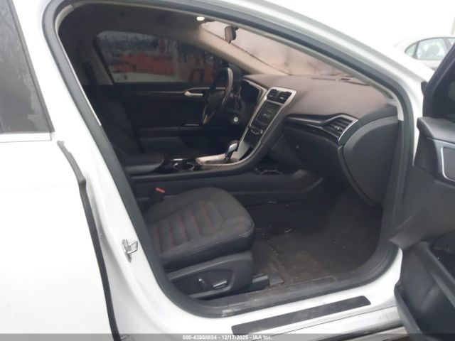 Ford Fusion Se Image 6