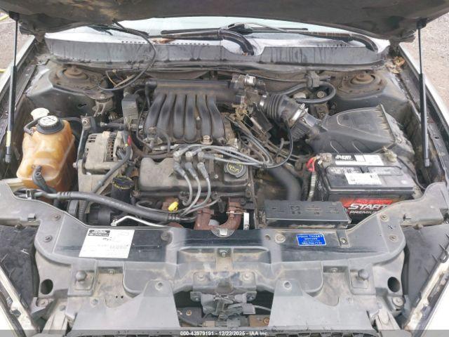 Ford Taurus Se Image 8