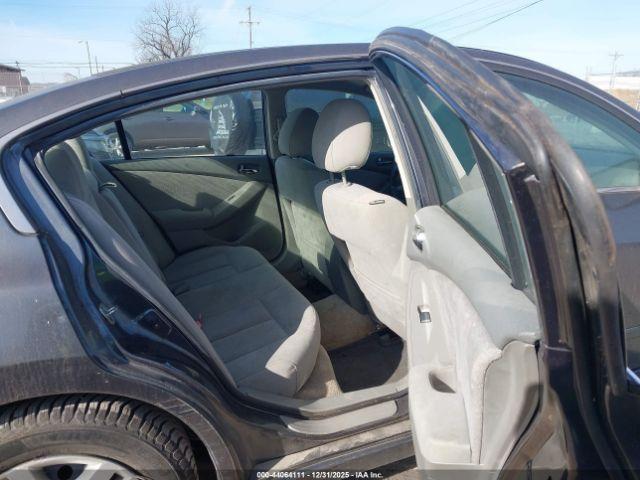 Nissan Altima 2.5 S Image 10