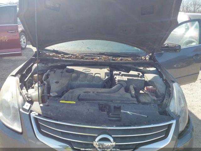 Nissan Altima 2.5 S Image 8