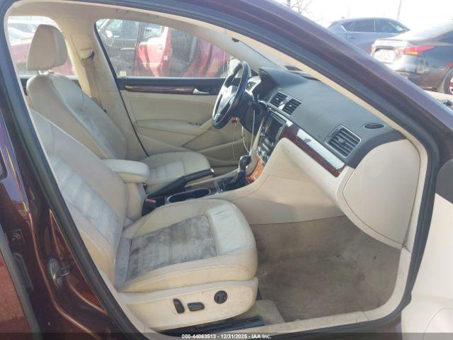 Volkswagen Passat 3.6l V6 Sel Premium Image 2