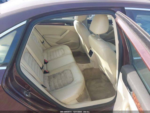 Volkswagen Passat 3.6l V6 Sel Premium Image 9