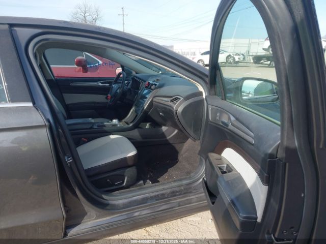 Ford Fusion Se Image 8