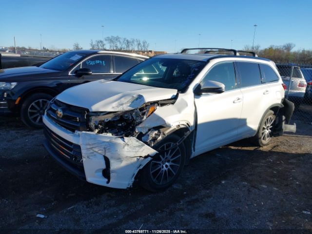 Toyota Highlander Se Image 6