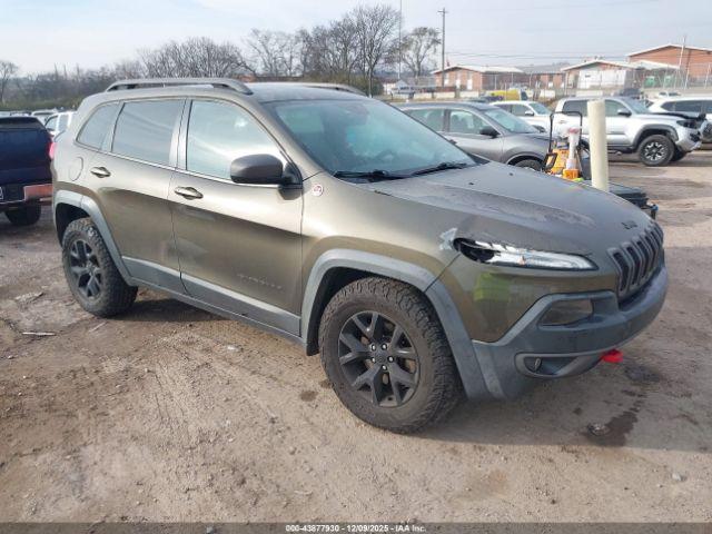  Salvage Jeep Cherokee