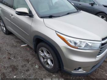  Salvage Toyota Highlander