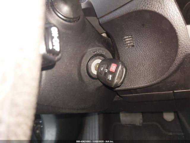 Toyota Corolla Le Image 12