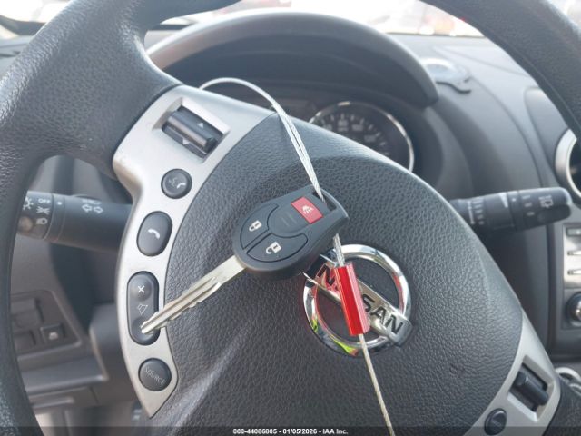 Nissan Rogue S Image 10