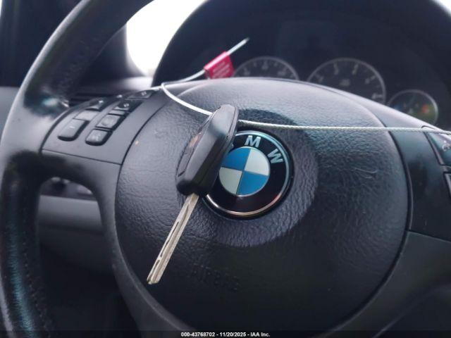 BMW 3 Series Image 3