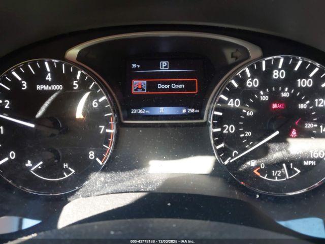 Nissan Pathfinder Sv Image 8