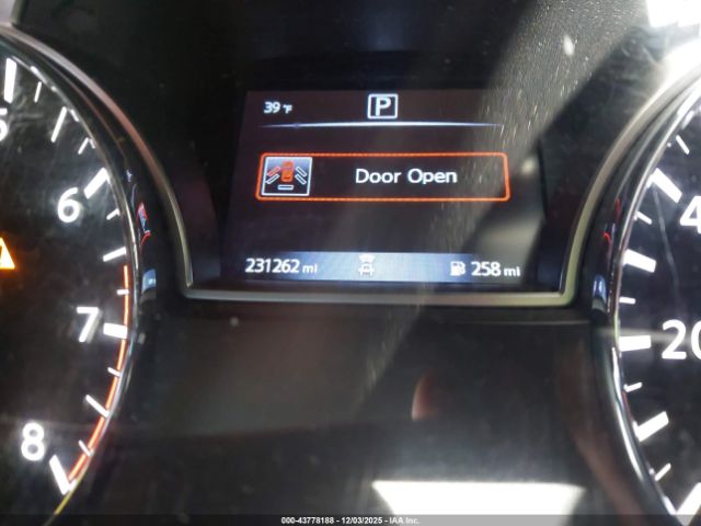 Nissan Pathfinder Sv Image 2