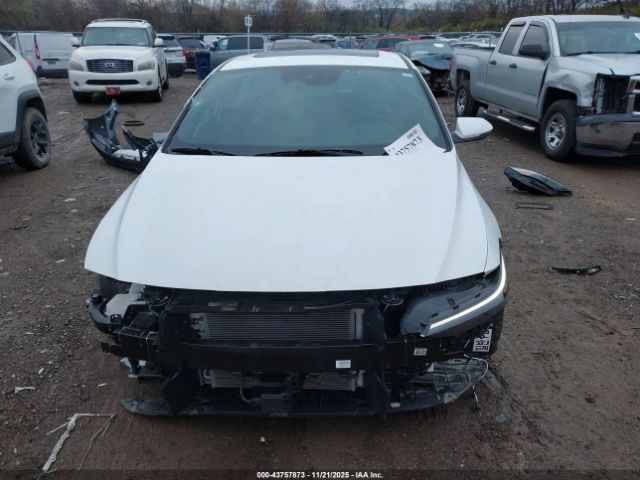 Hyundai ELANTRA Limited Image 13