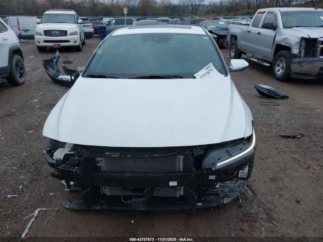 Hyundai ELANTRA Limited Image 13