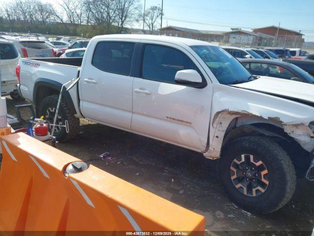 Toyota Tacoma Trd Off Road Image 13