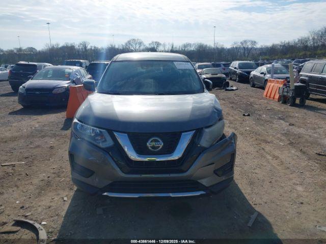 Nissan Rogue S Image 3