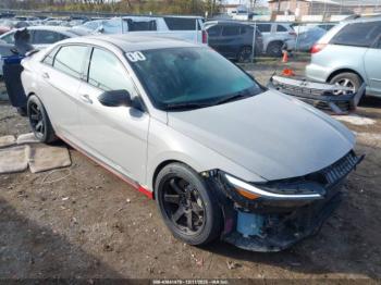  Salvage Hyundai ELANTRA