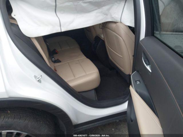 Cadillac XT4 Awd Premium Luxury Image 12