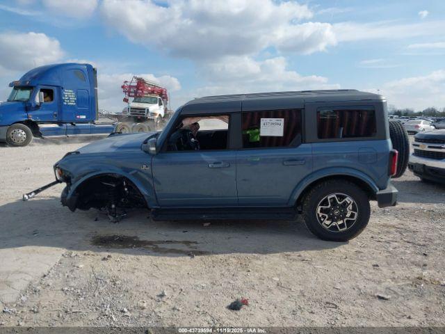 Ford Bronco Outer Banks Image 15