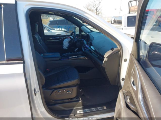 Cadillac Escalade 4wd V-series Image 5