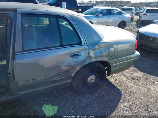 Ford Crown Victoria Police Image 6