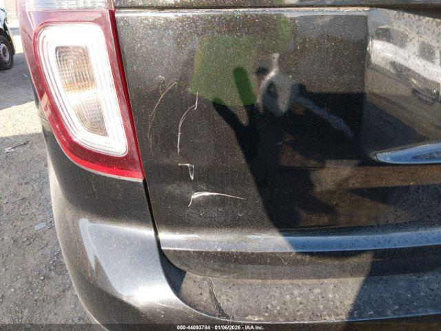 Ford Explorer Sport Image 9