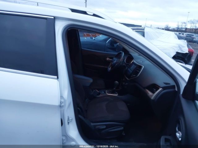 Jeep Cherokee Latitude Fwd Image 16