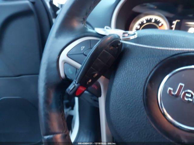 Jeep Cherokee Latitude Fwd Image 11