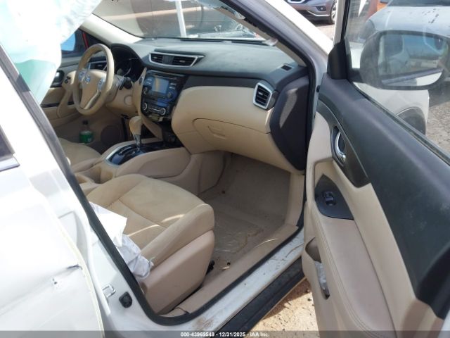 Nissan Rogue Sv Image 2